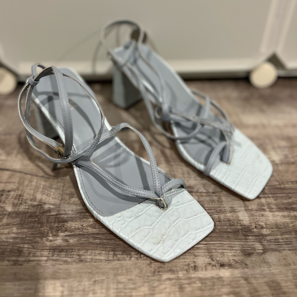 Square Toe Guess Block Heels